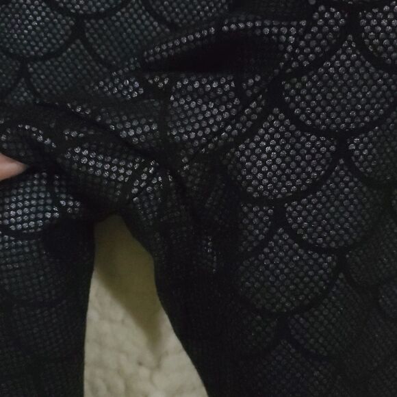 Torrid Black/Blue Metallic Mermaid Scale Leggings Size 3 (3X) Cosplay  Halloween - Picture 12 of 16